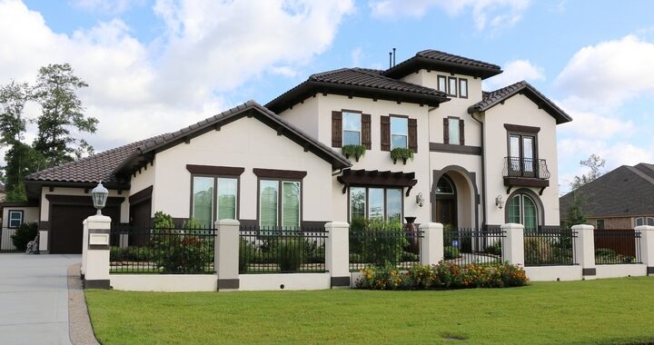 Who Buys Luxury Homes: 8 Types of Luxury Home Buyers